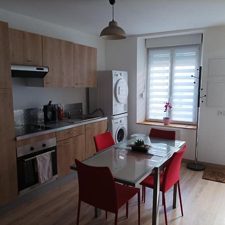Ferienwohnung Petite Maison Agreable Pour 6 Voyageurs Bogny-sur-Meuse Exterior foto
